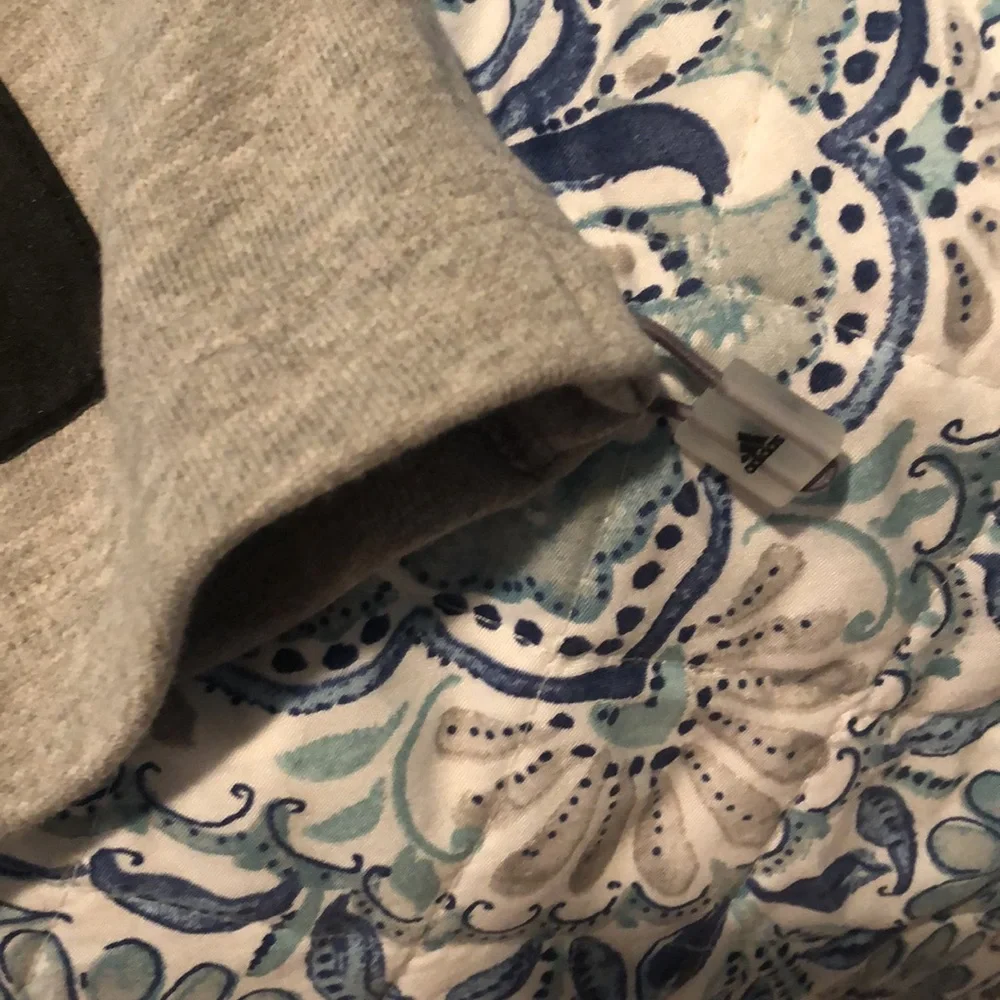 Brand New grey adidas sweatshirt - Picture 4 of 5